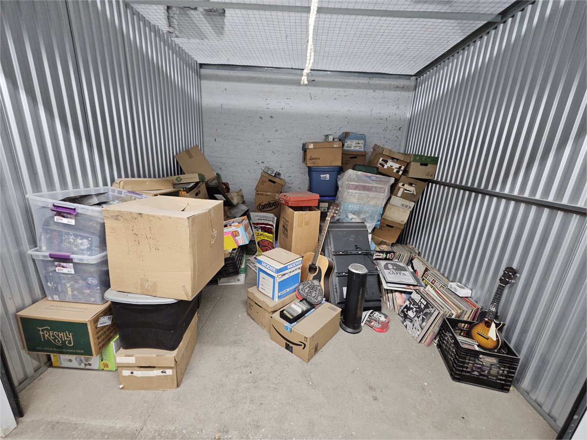 10 x 10 storage unit in Albany, NY