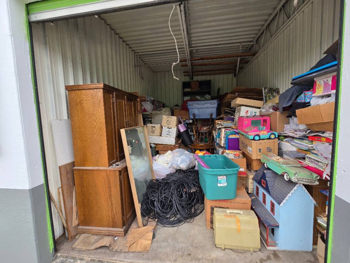 10 x 15 storage unit in Garland, TX