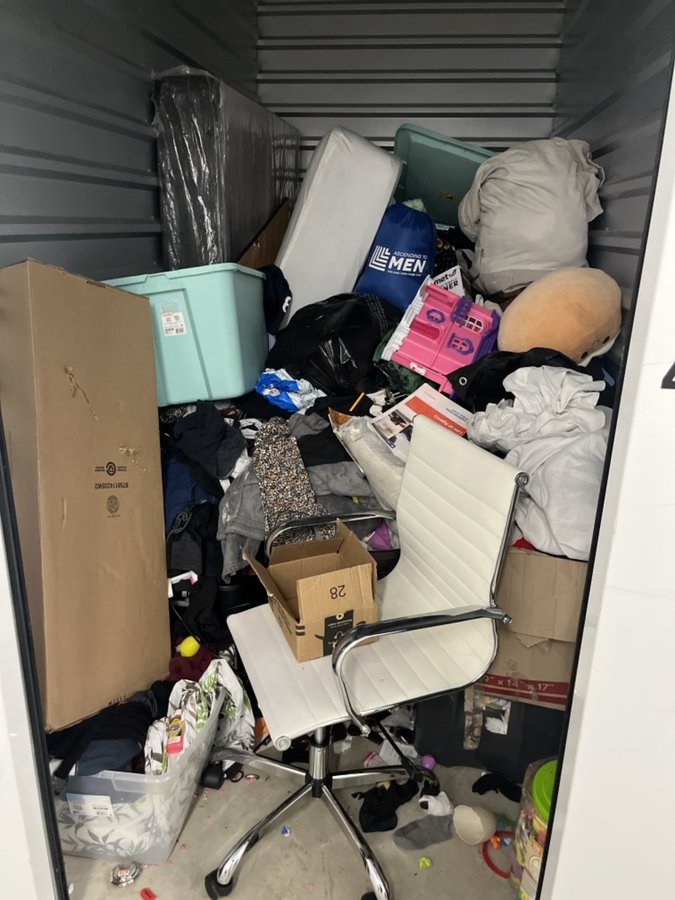 5 x 10 storage unit in Houston, TX