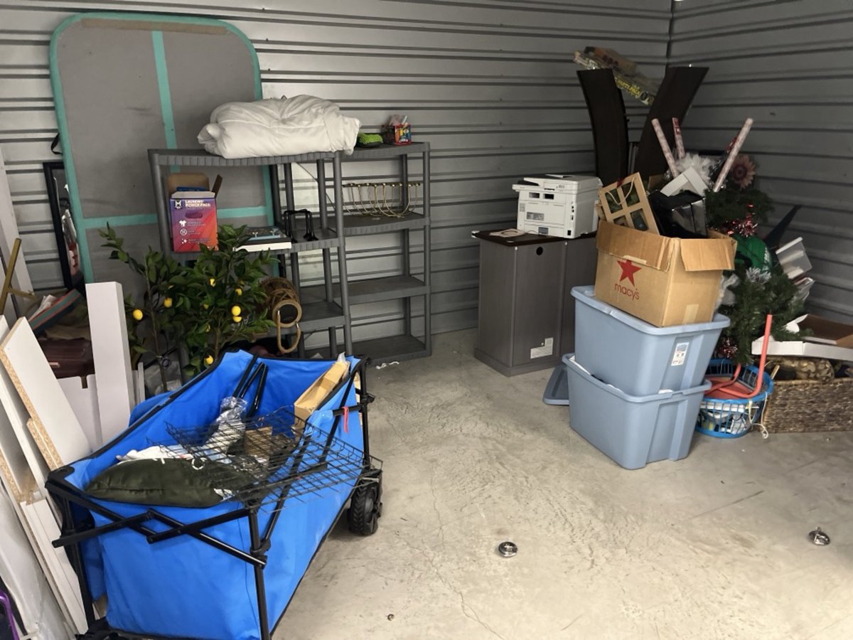 15 x 10 storage unit in Houston, TX