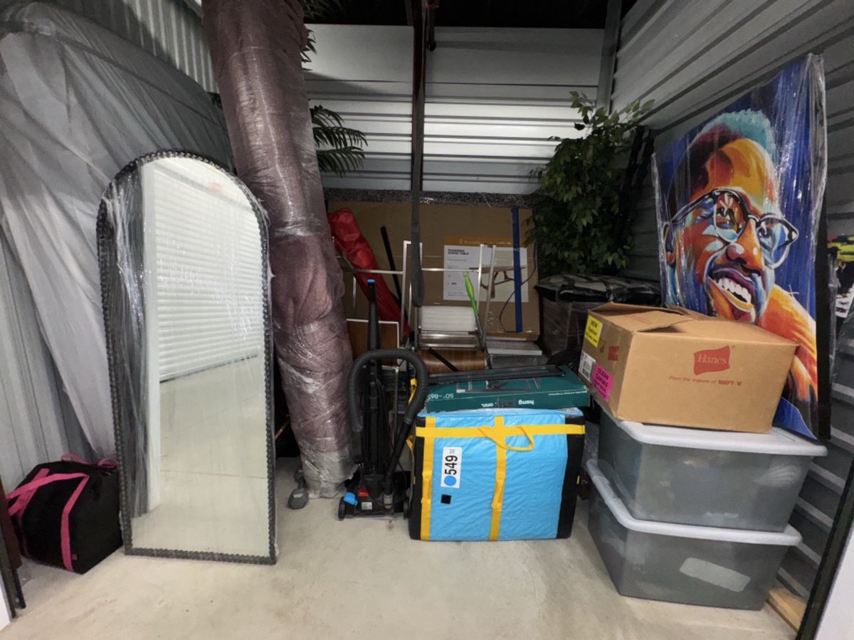 10 x 7 storage unit in Houston, TX