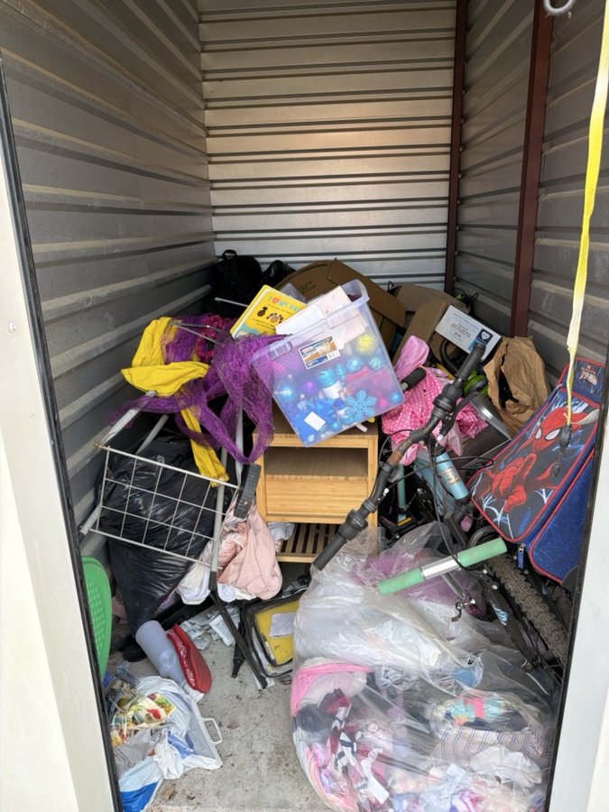5 x 10 storage unit in Houston, TX