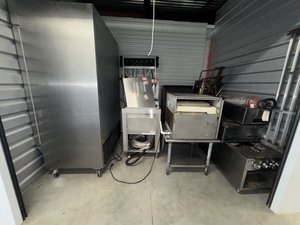 10 x 7 storage unit in Houston, TX