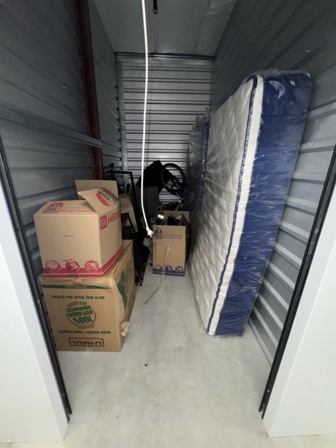5 x 10 storage unit in Houston, TX