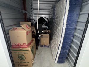 5 x 10 storage unit in Houston, TX