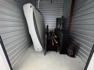 7 x 10 storage unit in Houston, TX