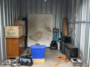 10 x 10 storage unit in Bristol, CT