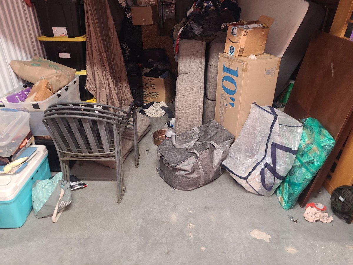10 x 15 storage unit in Portland, OR