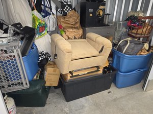 10 x 5 storage unit in Hamden, CT