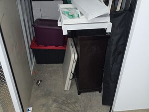 5 x 10 storage unit in Hamden, CT