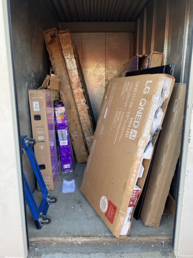 5 x 10 storage unit in Phoenix, AZ