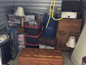 10 x 10 storage unit in San Antonio, TX
