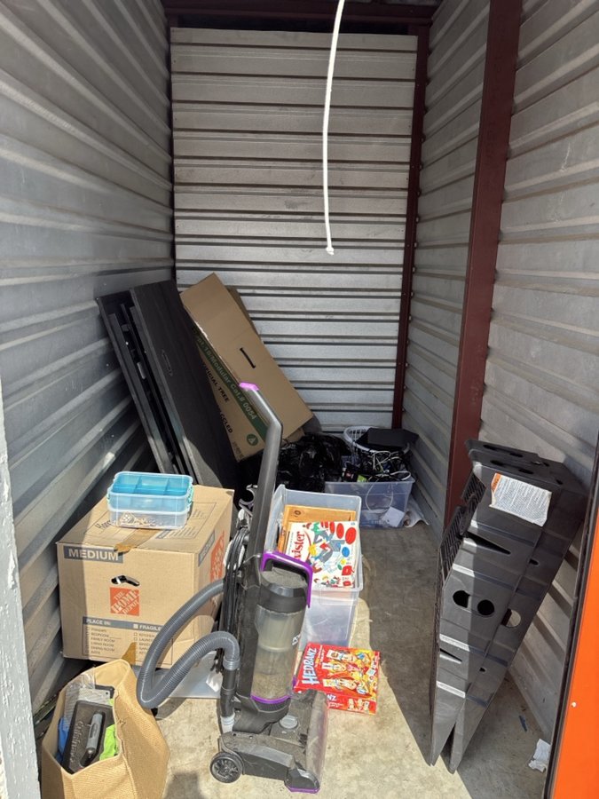 5 x 10 storage unit in San Antonio, TX