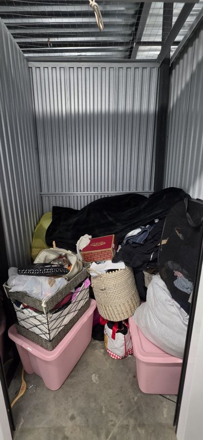 5 x 5 storage unit in Santa Fe Springs, CA