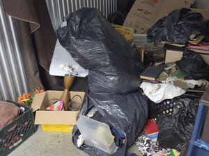 10 x 13 storage unit in Santa Fe Springs, CA