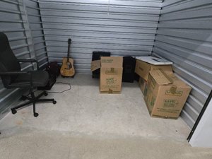 7 x 10 storage unit in Sacramento, CA