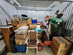 10 x 8 storage unit in Aurora, IL