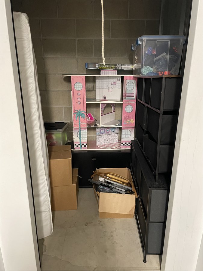 5 x 10 storage unit in Indianapolis, IN