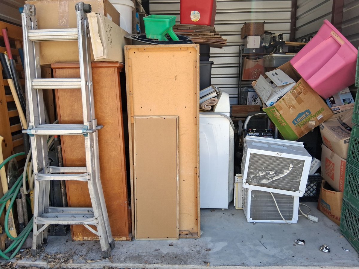 10 x 10 storage unit in New Braunfels, TX