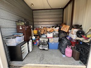 10 x 10 storage unit in Houston, TX