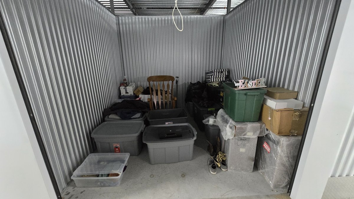 10 x 10 storage unit in Wesley Chapel, FL
