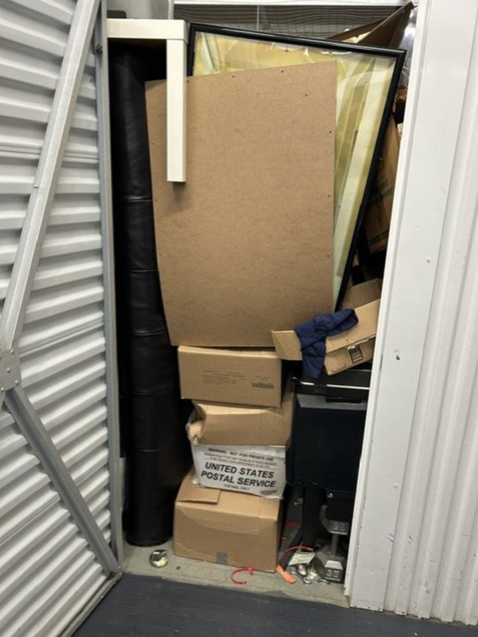 9 x 10 storage unit in North Bergen, NJ