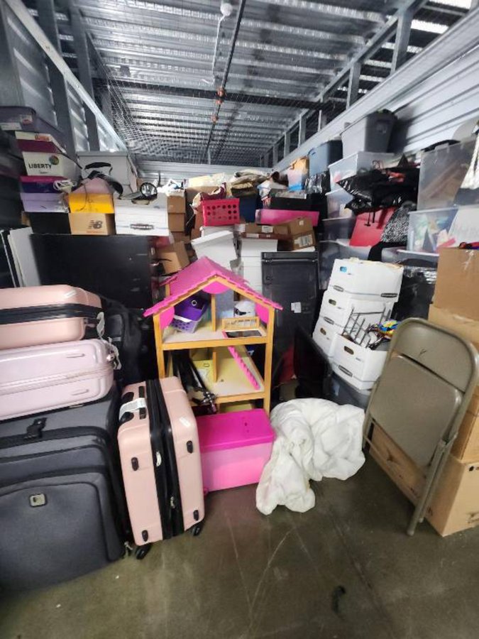 10 x 20 storage unit in Chesapeake, VA