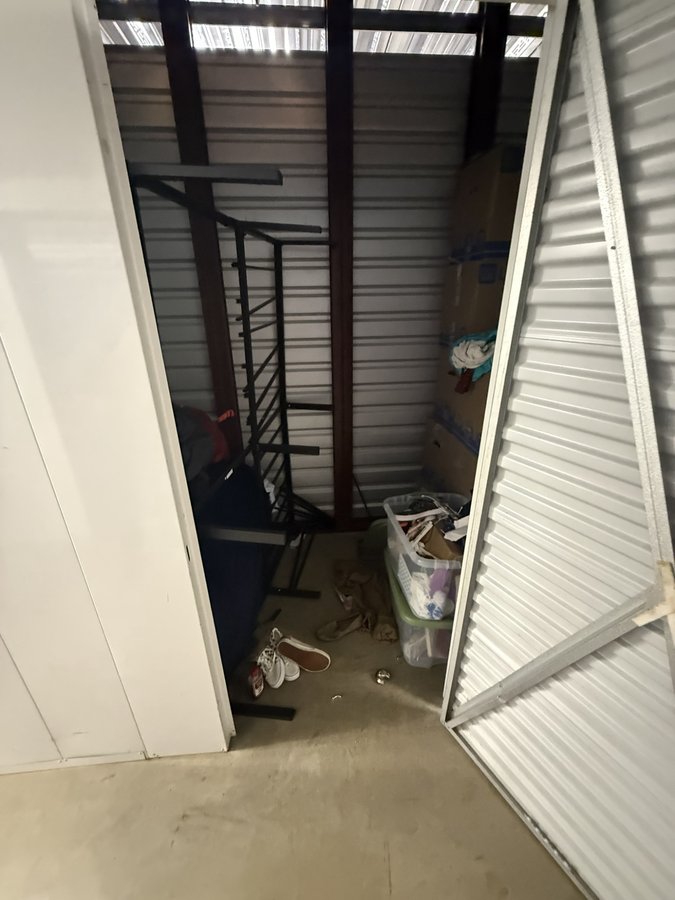 5 x 10 storage unit in Alexandria, VA