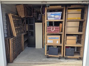 10 x 10 storage unit in Live Oak, CA