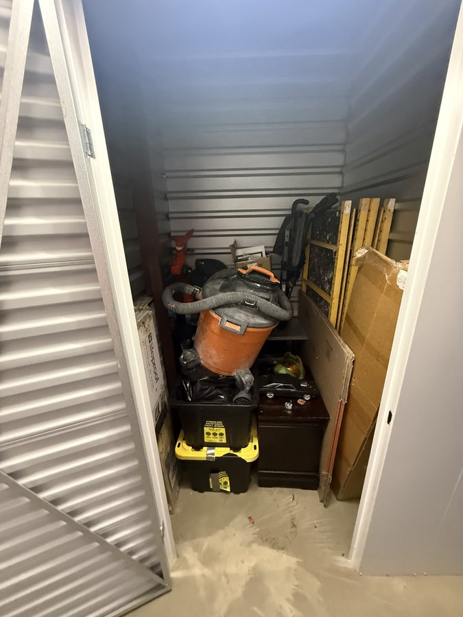 5 x 5 storage unit in Alexandria, VA