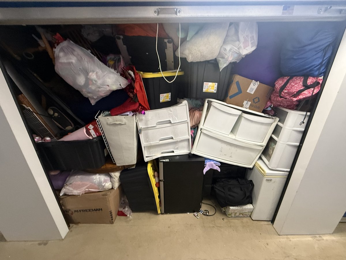 7 x 10 storage unit in Alexandria, VA