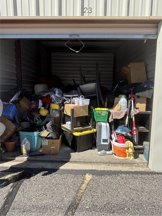 10 x 15 storage unit in Tucson, AZ