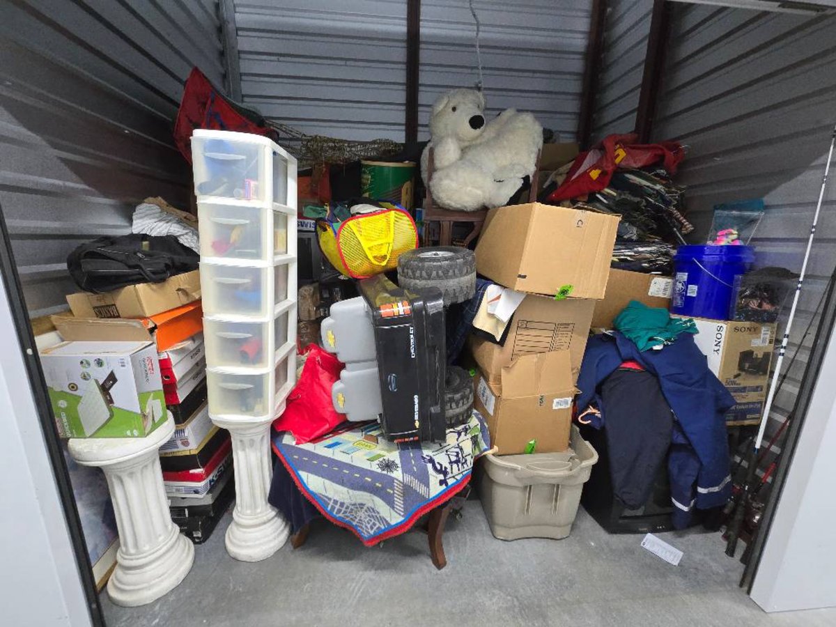 10 x 7 storage unit in Houston, TX
