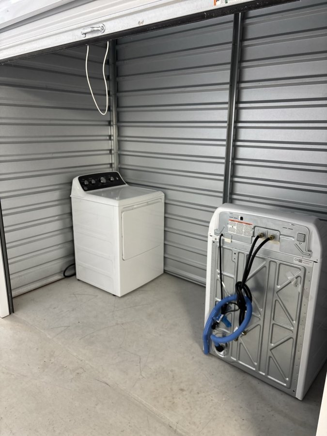 10 x 5 storage unit in Cibolo, TX