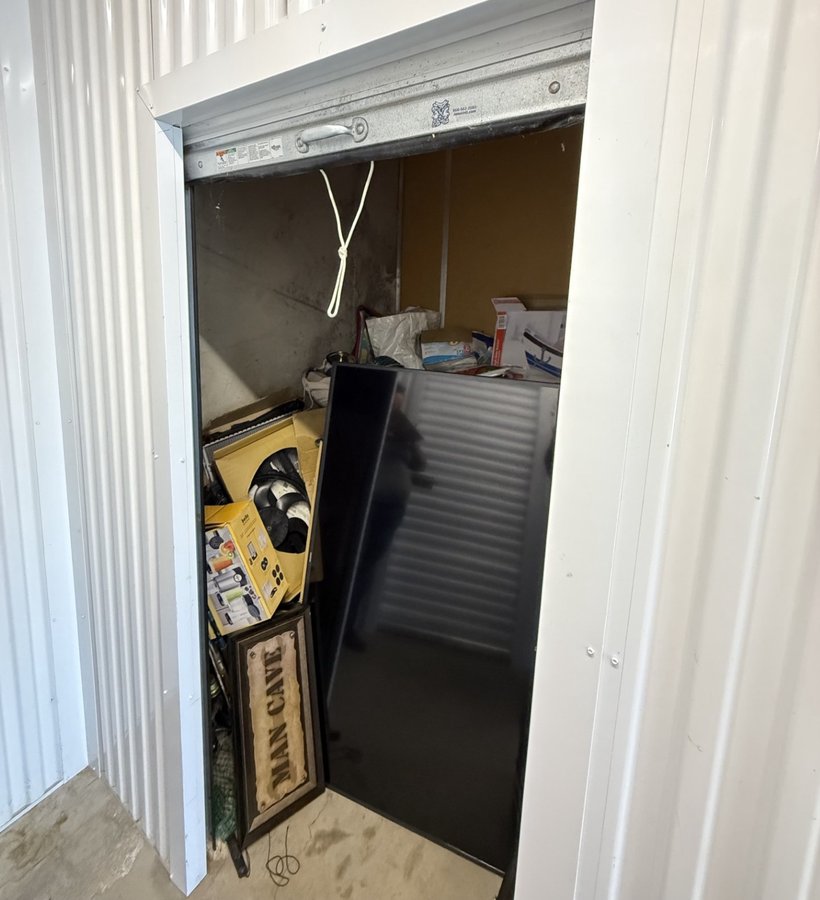 5 x 8 storage unit in Antioch, CA