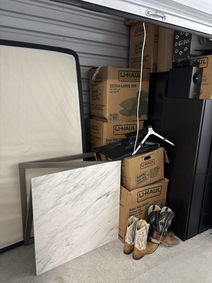 10 x 5 storage unit in Live Oak, TX