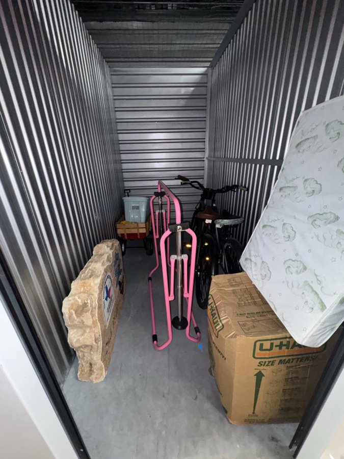 5 x 10 storage unit in Cypress, TX