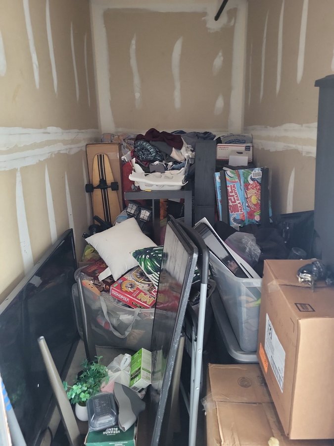 5 x 10 storage unit in Orlando, FL