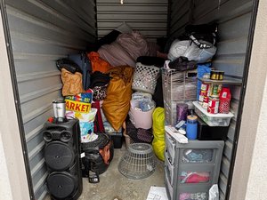 5 x 10 storage unit in Waldorf, MD