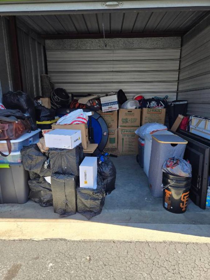 10 x 10 storage unit in San Francisco, CA