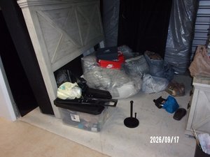 10 x 10 unit in Port St. Lucie