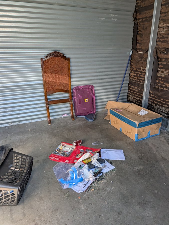 10 x 10 storage unit in Livermore, CA