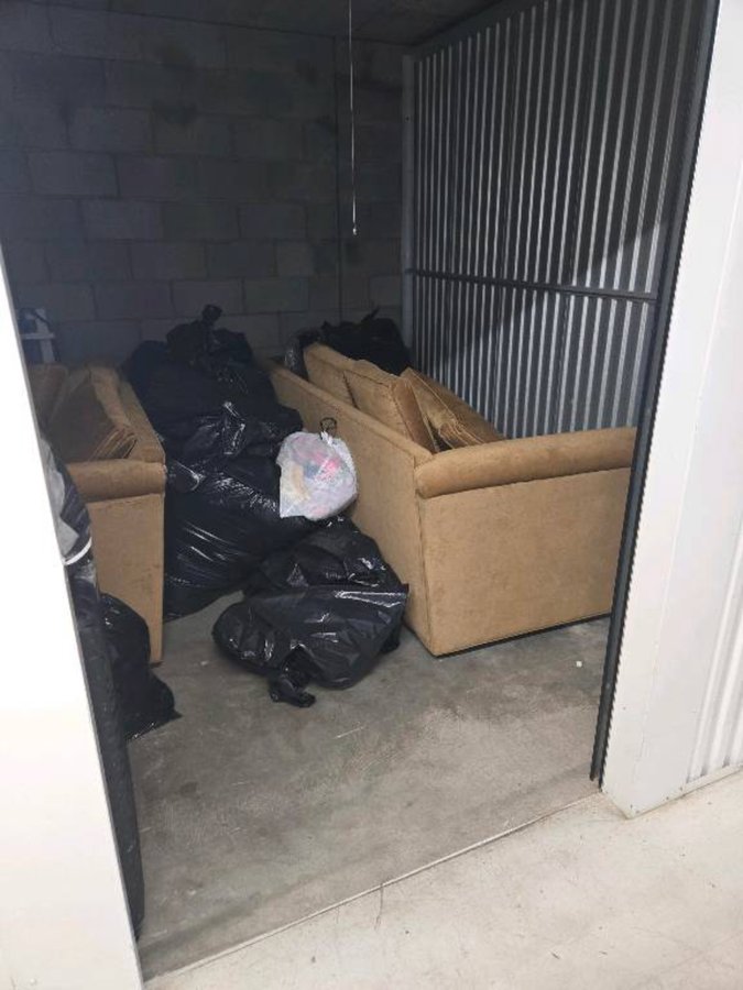 10 x 10 storage unit in Phoenix, AZ