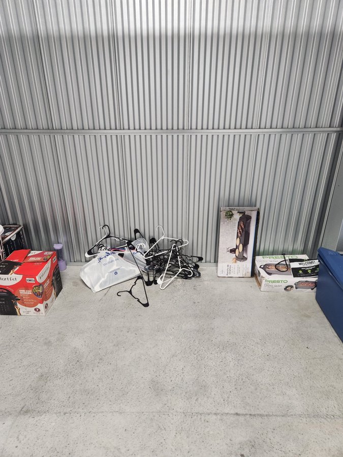 10 x 5 storage unit in Dania Beach, FL