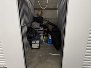 5 x 7 storage unit in Los Angeles, CA