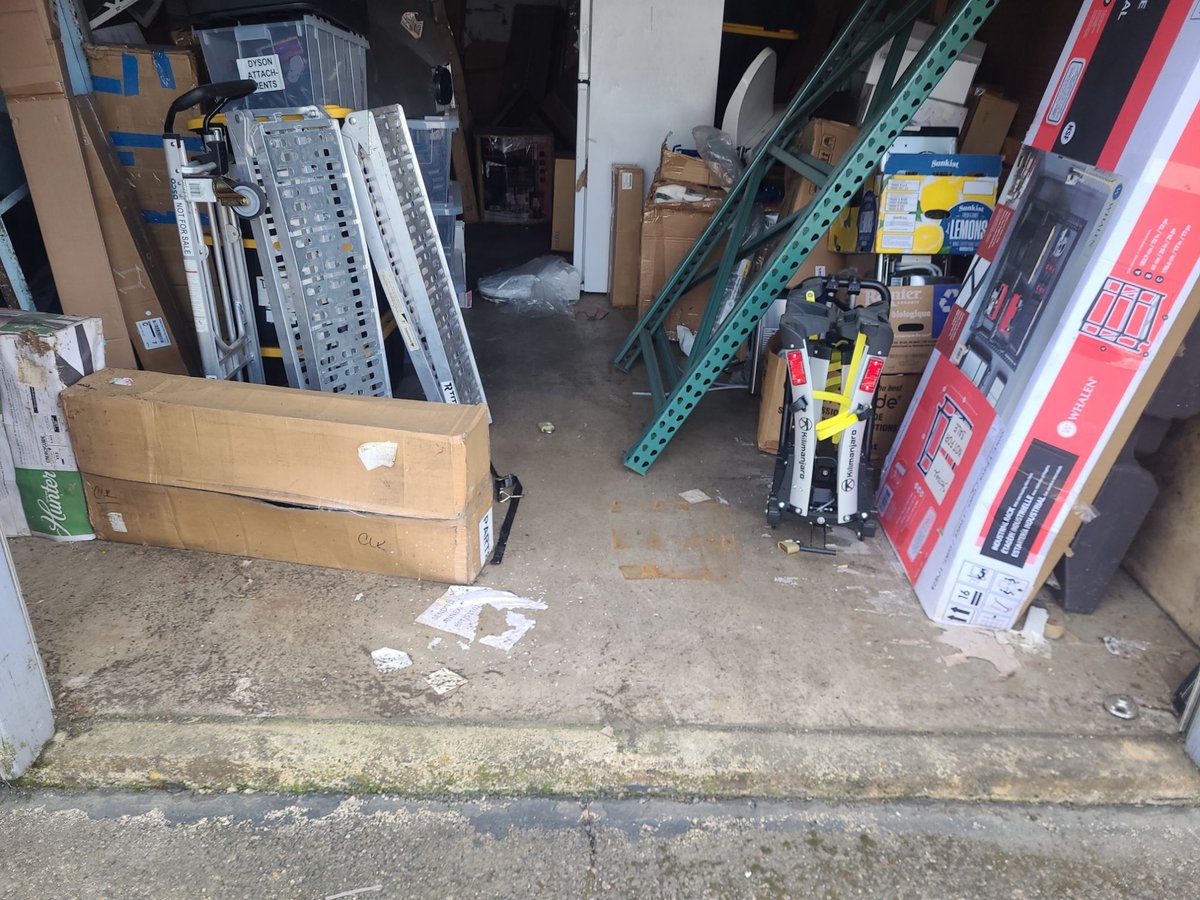 14 x 30 storage unit in Portland, OR