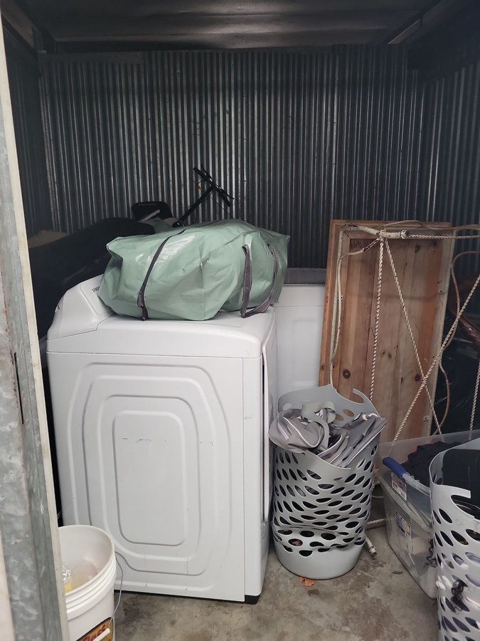 10 x 12 storage unit in Orlando, FL