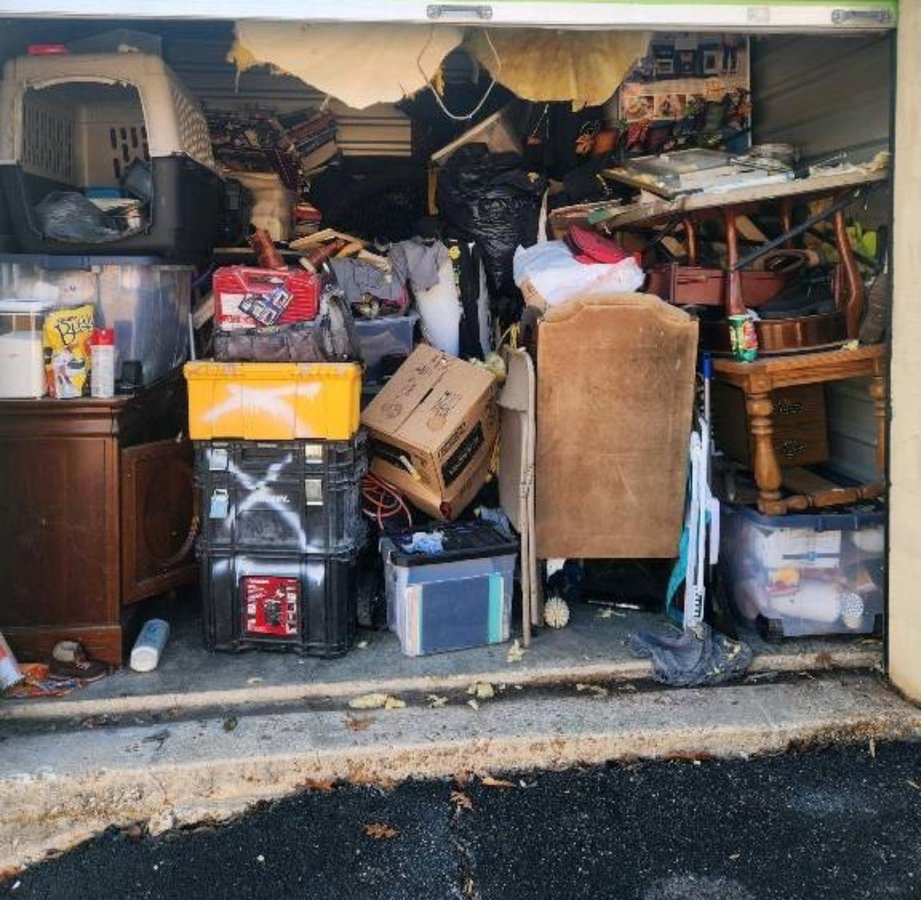10 x 10 storage unit in St Louis, MO