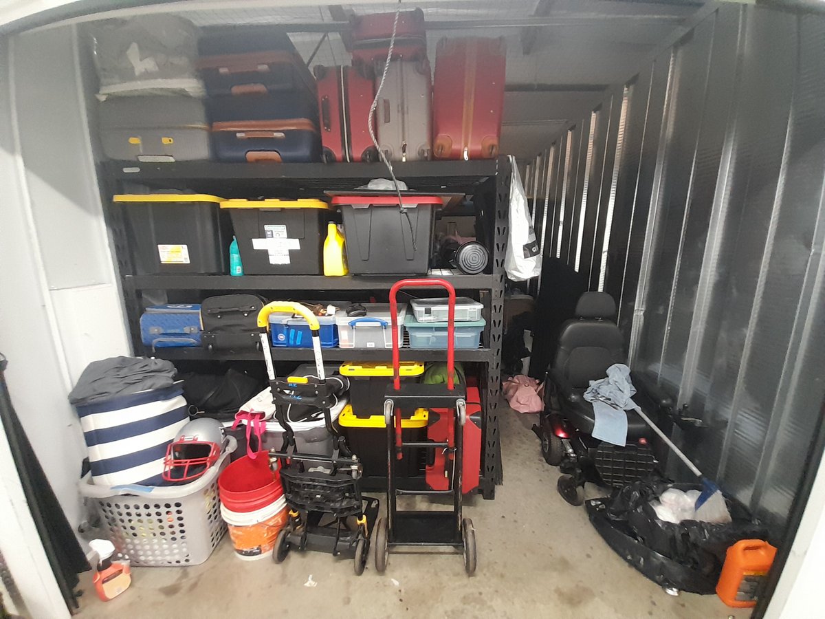 10 x 15 storage unit in Garden Grove, CA