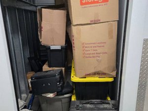 5 x 10 storage unit in Los Angeles, CA